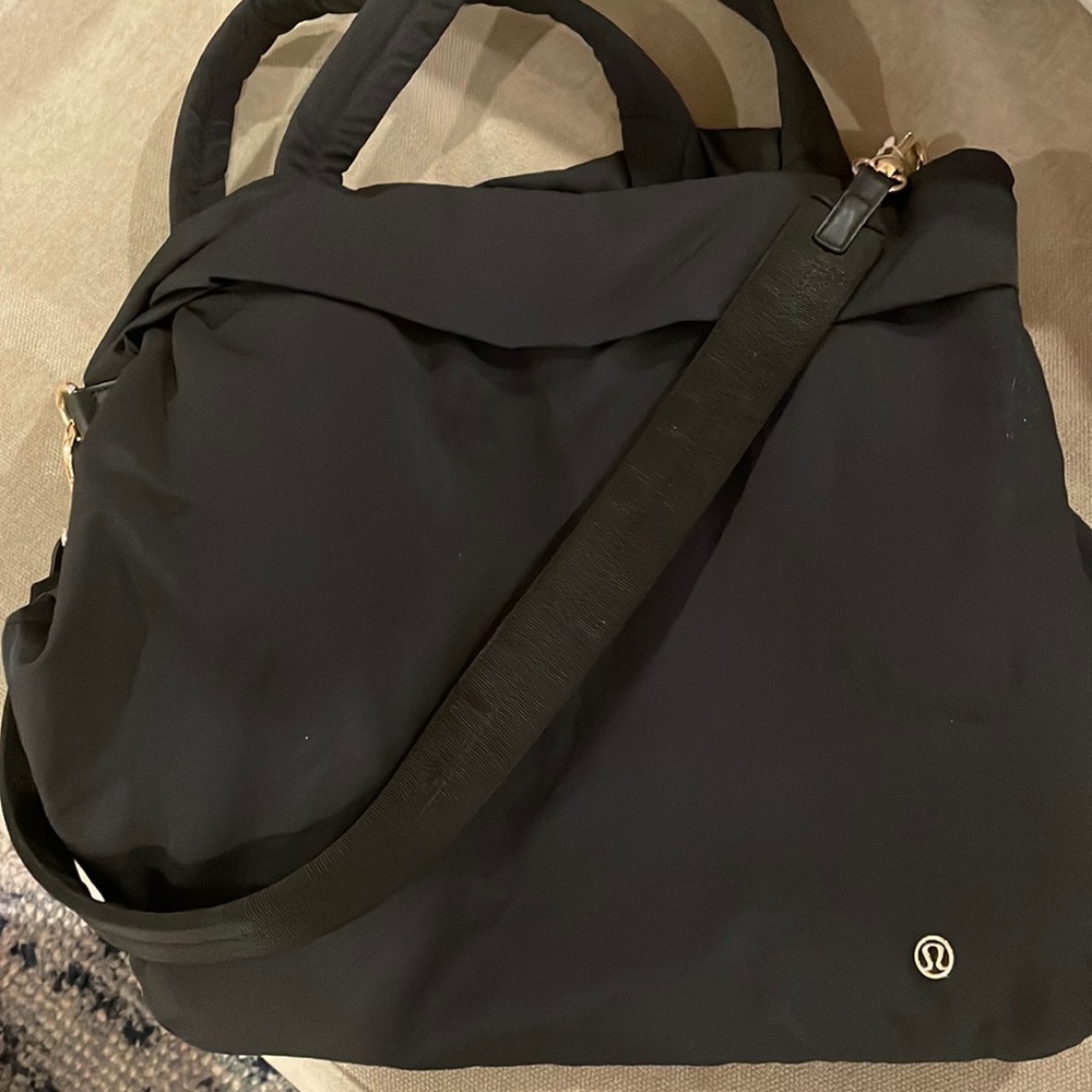 Lululemon on my level 19 L bag
